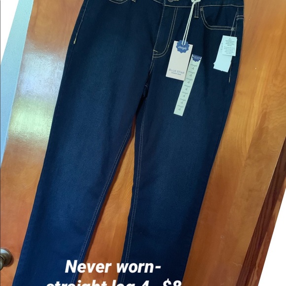 Various clothing - Picture 2 of 8